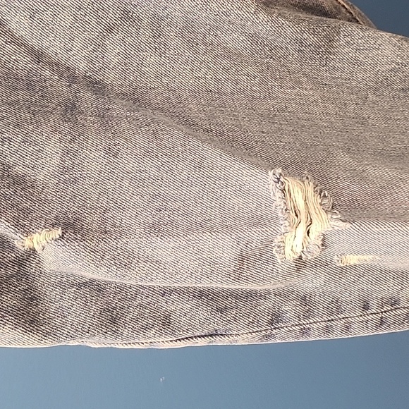 Premium Levi's Skinny Distressed Jeans EUC - Picture 7 of 11